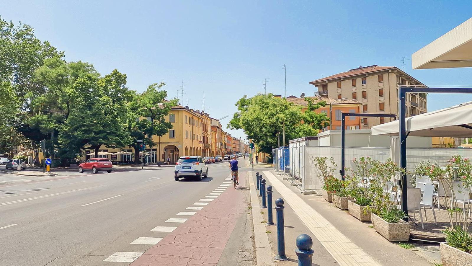 Alle Porte Del Centro - Guest House - Reggio Emilia - Ingresso Centro Storico - Parcheggio Gratuito Экстерьер фото